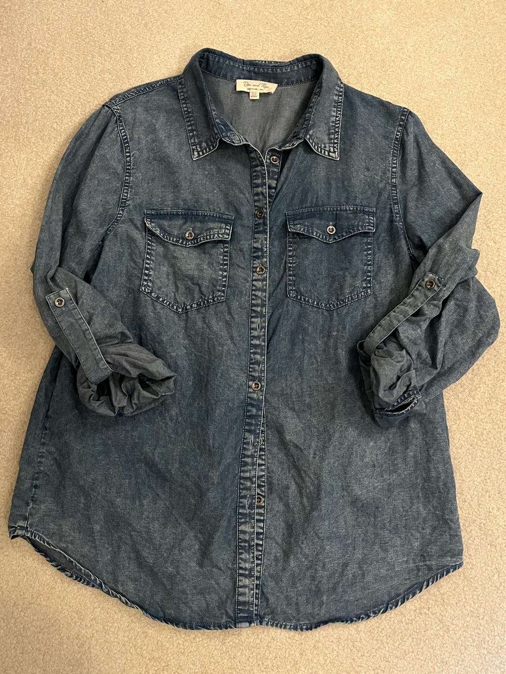 Women’s Doe and Rae Brand Chambray Top
